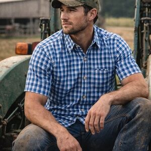 Wrangler Mens Size Small Work Button Down Blue Farm Ranch Outdoor Church Shirt